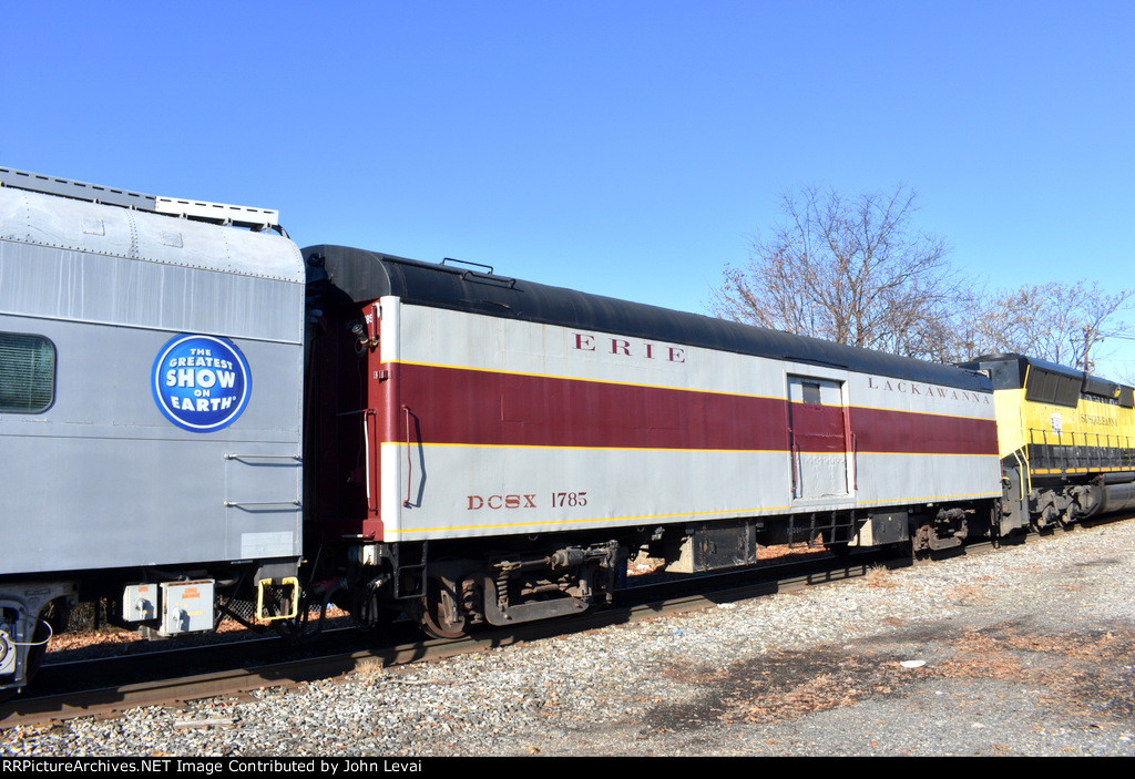 Erie Lackawanna Baggage Car on TFT Train